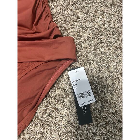 La Blanca tankini. NWT. Top size 10 bottom size 14. - Picture 6 of 11